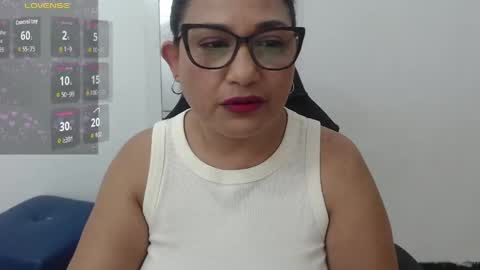 paola online show from 04.11.26