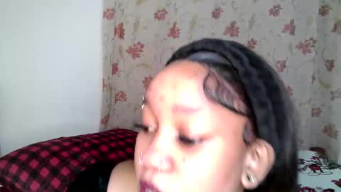 Snapshot of jessycoool chatting on 11.18.25 Koko online show from 11.18.25