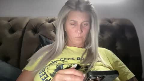 Snapshot of jessye_vega chatting on 10.14.25 Jessye online show from 10.14.25