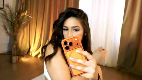 Snapshot of jessyluvx chatting on 03.25.26 Vix online show from 03.25.26