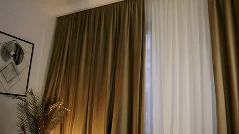 Snapshot of jessyluvx chatting on 03.27.26 Vix online show from 03.27.26