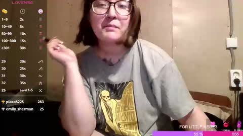 Snapshot of jessystoune1 chatting on 10.19.25 Bye everyone i cant see any reason to stay here wish u luck online show from 10.19.25