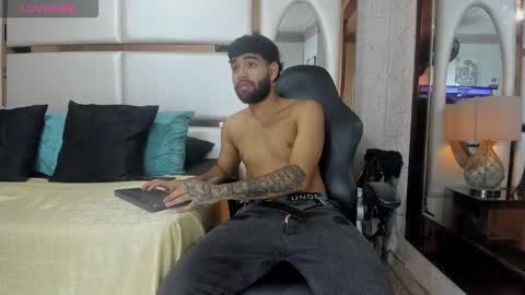 Snapshot of jesus77_ chatting on 11.29.25 --- Jesus --- online show from 11.29.25