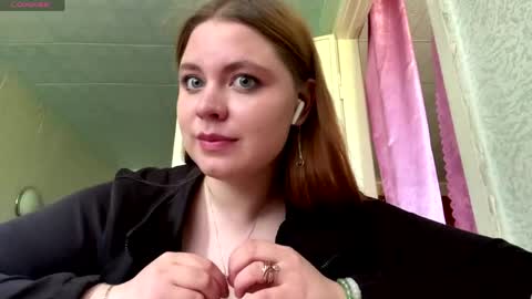 Snapshot of jesusgutzwiller chatting on 05.15.26 Violetta online show from 05.15.26