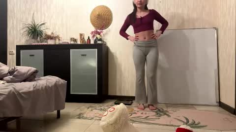 Lynn online show from 10.31.25