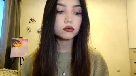 I am Gina ntmu Lets hit 10 Thumbs Up together online show from 12.15.25