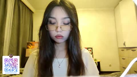 I am Gina ntmu Lets hit 10 Thumbs Up together online show from 01.10.26