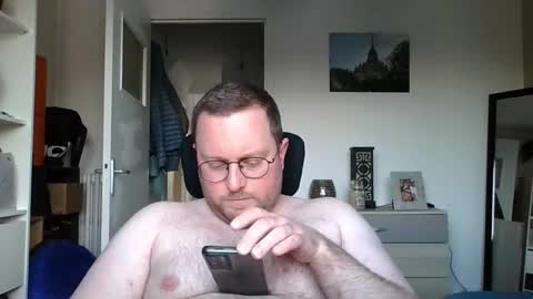 jeuneloup92 online show from 03.03.25