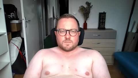 jeuneloup92 online show from 09.09.25