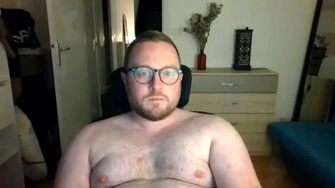 jeuneloup92 online show from 11.18.25