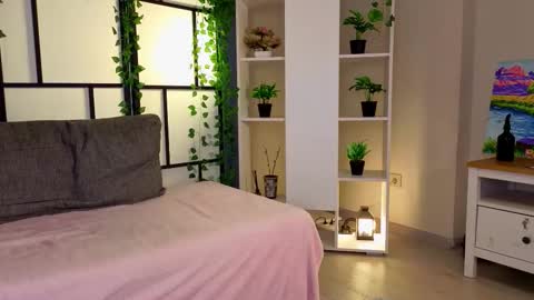 Gwen online show from 03.04.26