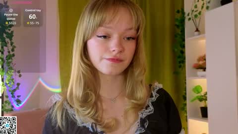 Gwen online show from 04.12.26