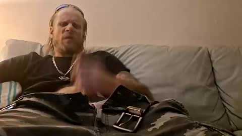 Snapshot of jeyhardsmashin69 chatting on 10.25.25 jeyhardsmashin69 online show from 10.25.25