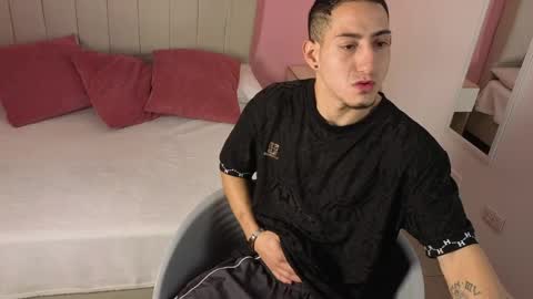 Snapshot of jhan_vassilis chatting on 04.07.26 Jhan online show from 04.07.26