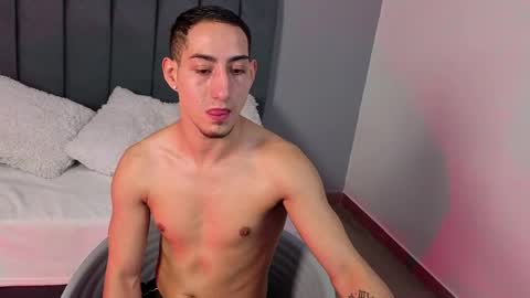 Snapshot of jhan_vassilis chatting on 04.09.26 Jhan online show from 04.09.26