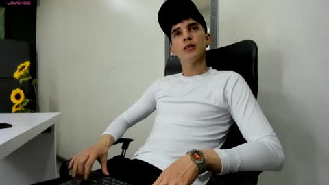 Jheampiero online show from 04.14.26