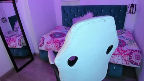 Jhiinny online show from 01.23.25