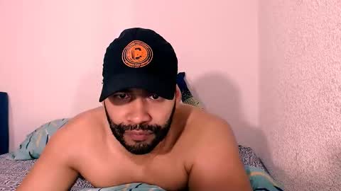 Snapshot of jho173027 chatting on 11.07.25 En moreno online show from 11.07.25