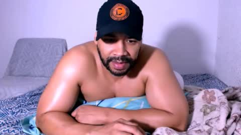 Snapshot of jho173027 chatting on 11.11.25 En moreno online show from 11.11.25