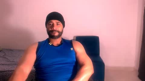 Snapshot of jho173027 chatting on 11.19.25 En moreno online show from 11.19.25