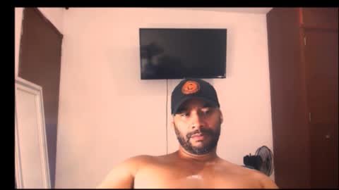 En moreno online show from 12.20.25