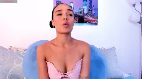 Snapshot of jhoanaduran_ chatting on 01.23.25 Jhoana online show from 01.23.25