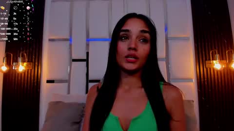 Snapshot of jhoanaduran_ chatting on 01.29.25 Jhoana online show from 01.29.25