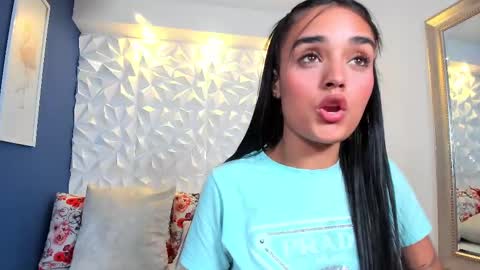 Snapshot of jhoanaduran_ chatting on 01.31.25 Jhoana online show from 01.31.25