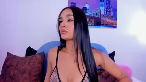 Snapshot of jhoanaduran_ chatting on 09.18.25 Jhoana online show from 09.18.25