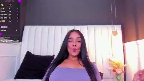 Snapshot of jhoanaduran_ chatting on 10.06.25 Jhoana online show from 10.06.25