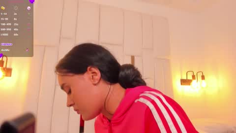 Jhoana  online show from 10.25.25