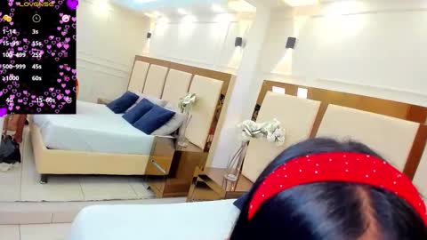 Jhoana  online show from 10.30.25