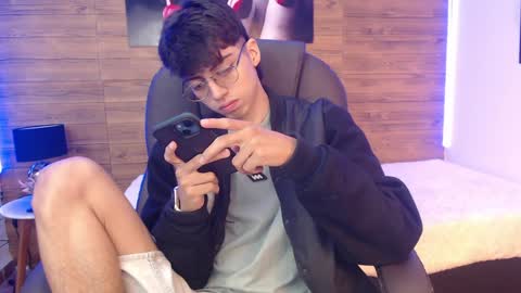 Snapshot of jhoellx chatting on 12.06.24 Jhoel online show from 12.06.24