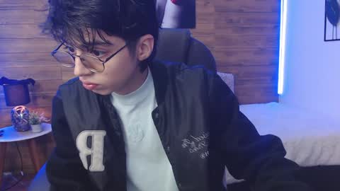 Snapshot of jhoellx chatting on 12.28.24 Jhoel online show from 12.28.24