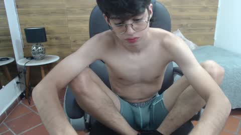 Snapshot of jhoellx chatting on 01.15.25 Jhoel online show from 01.15.25