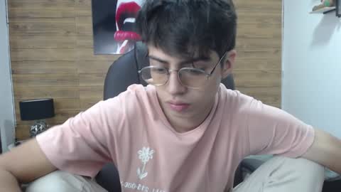 Snapshot of jhoellx chatting on 01.29.25 Jhoel online show from 01.29.25