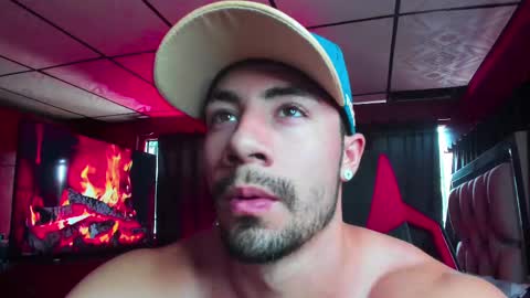 Jhojan Strong  online show from 02.15.25