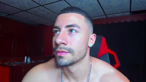 Jhojan Strong  online show from 12.24.24