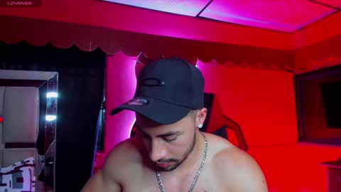 Jhojan Strong  online show from 01.30.25