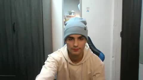 Snapshot of jhon_2000s chatting on 02.09.25 jhon online show from 02.09.25