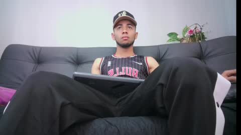 Snapshot of jhon_malo chatting on 01.27.25 jhon_malo online show from 01.27.25