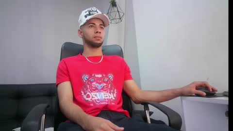 Snapshot of jhon_malo chatting on 03.11.25 jhon_malo online show from 03.11.25