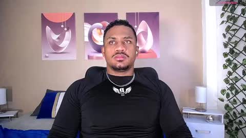 Snapshot of jhonblacke chatting on 12.15.24 jhon online show from 12.15.24