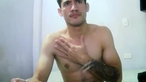 Snapshot of jhonduglas chatting on 11.27.25 jhonduglas online show from 11.27.25