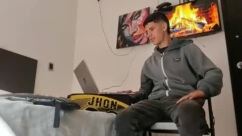 Snapshot of jhongrey2 chatting on 02.02.25 jhon online show from 02.02.25