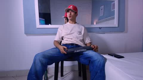 Snapshot of jhonn_rhyss chatting on 12.08.24 Jhon online show from 12.08.24