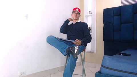 Snapshot of jhonn_rhyss chatting on 01.15.25 Jhon online show from 01.15.25