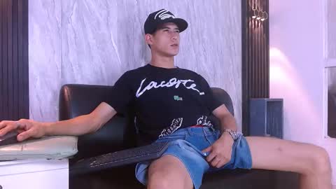 Snapshot of jhonn_rhyss chatting on 01.07.26 Jhon online show from 01.07.26