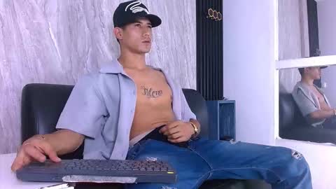 Snapshot of jhonn_rhyss chatting on 03.01.26 Jhon online show from 03.01.26