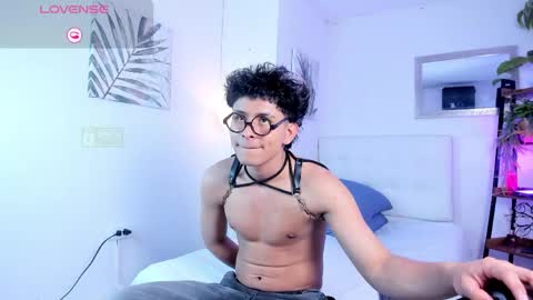 JHONNATHAN online show from 05.26.26